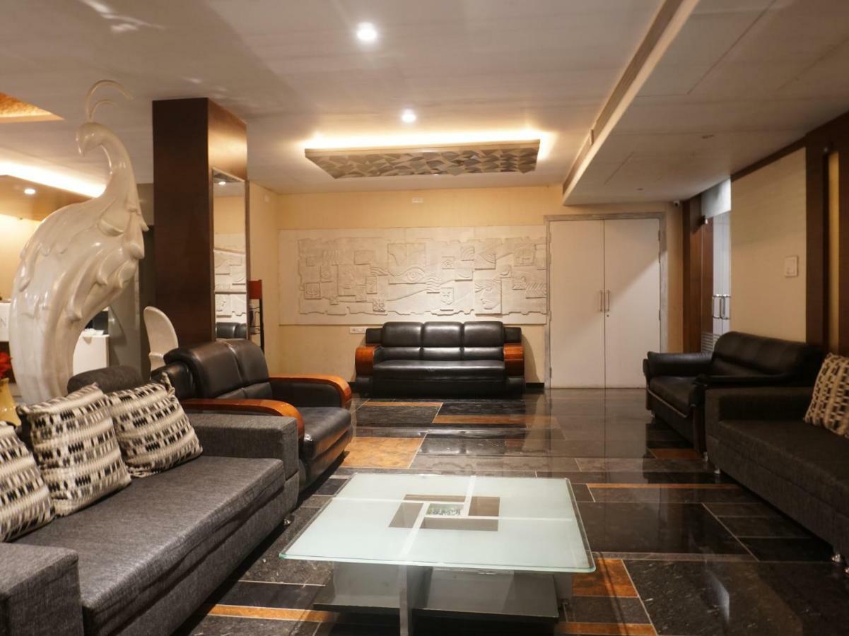 Palette Four Seasons Recreation Resort Jalgaon Extérieur photo