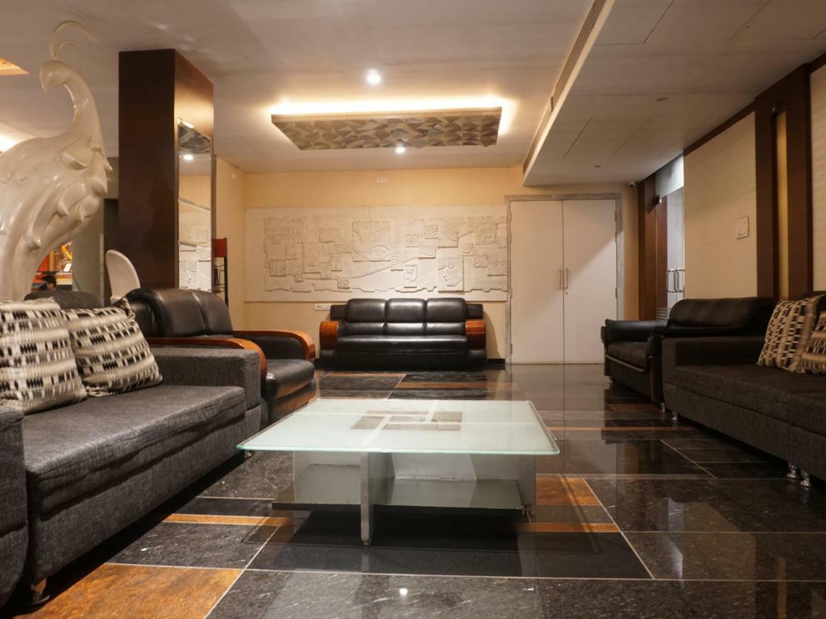 Palette Four Seasons Recreation Resort Jalgaon Extérieur photo