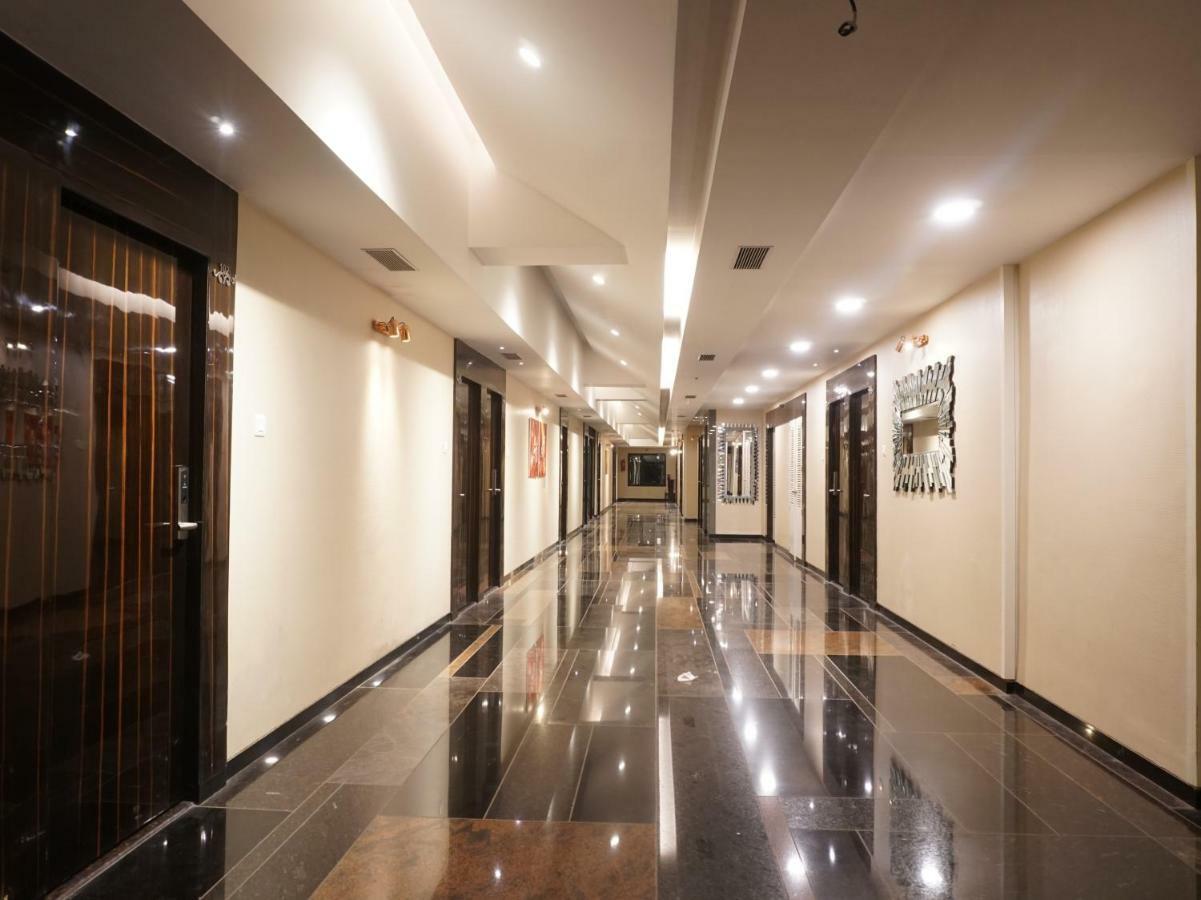 Palette Four Seasons Recreation Resort Jalgaon Extérieur photo