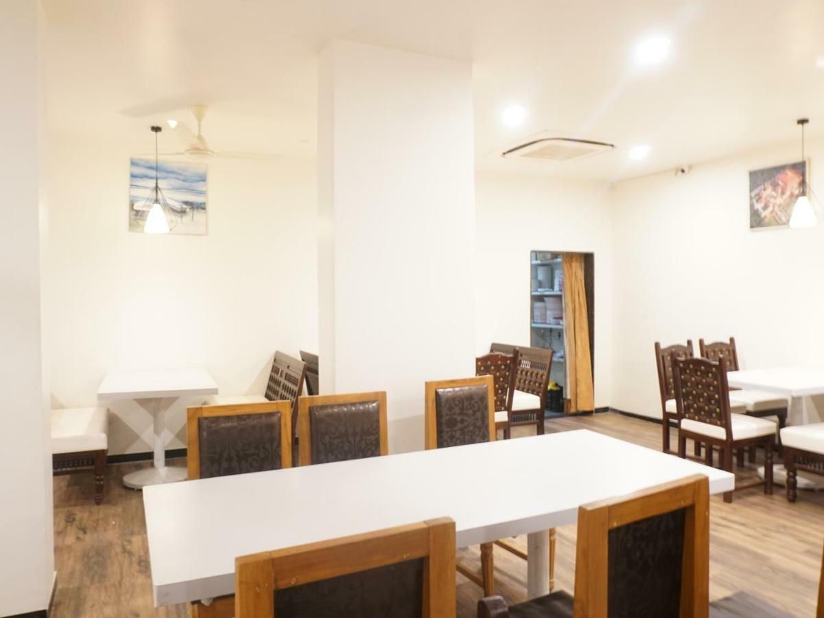 Palette Four Seasons Recreation Resort Jalgaon Extérieur photo